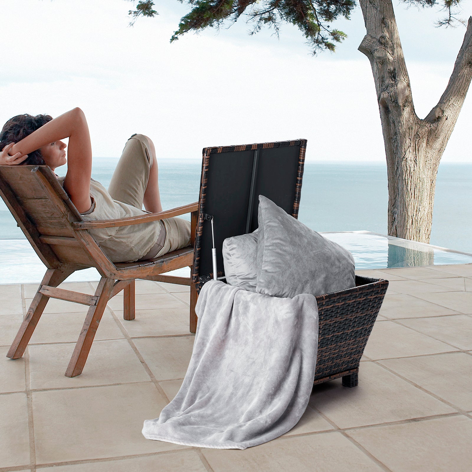 Outdoor PE Wicker Side Table with Storage, Small Patio Storage Bin Container for Hose Cushion Towel, Brown（SAME AS 46755449）